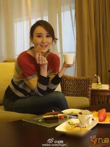 胡静年轻时生活照